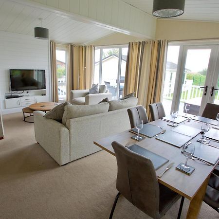 Lovely 3-Bed Cottage In 伊利 外观 照片
